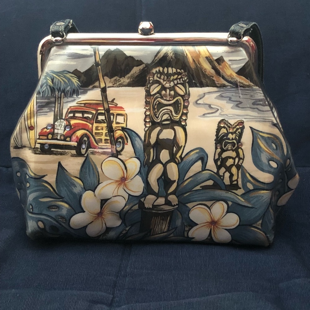 M. Andonia Hawaiian “Aloha” themed purse